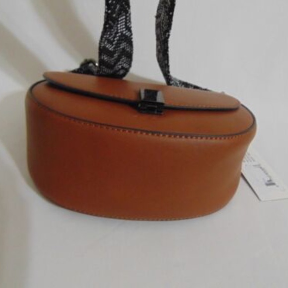 French Connection - Mia Shoulder Bag (Nutmeg) Shoulder Bag - Picture 4 of 9